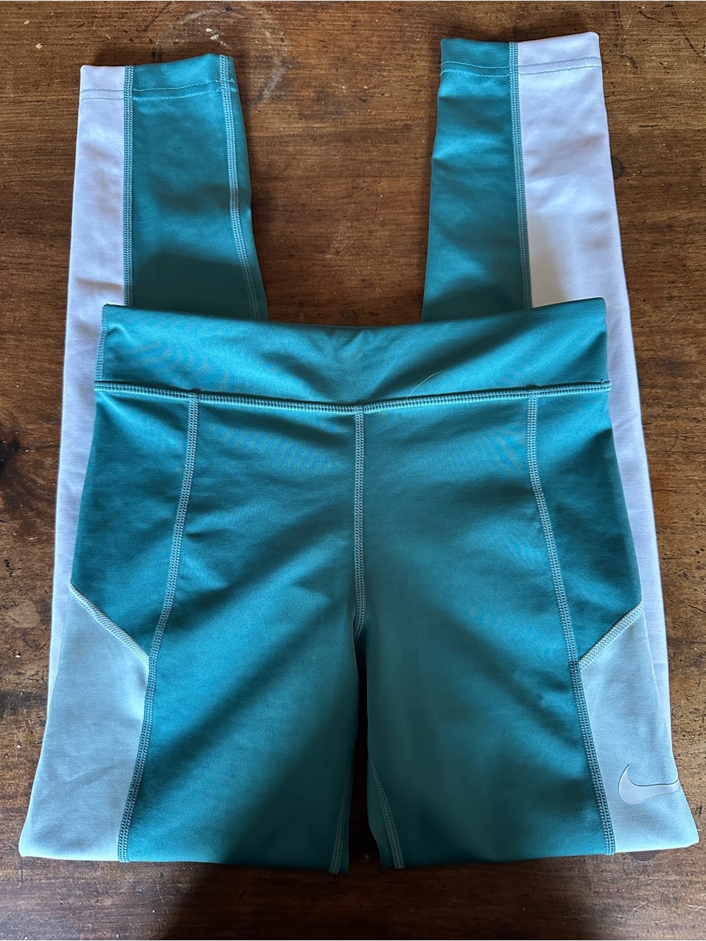 Girls Nike leggings